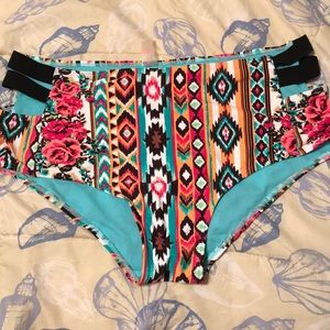 Plus size bikini bottoms 👙